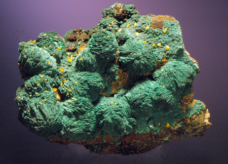 Wulfenite on malachite